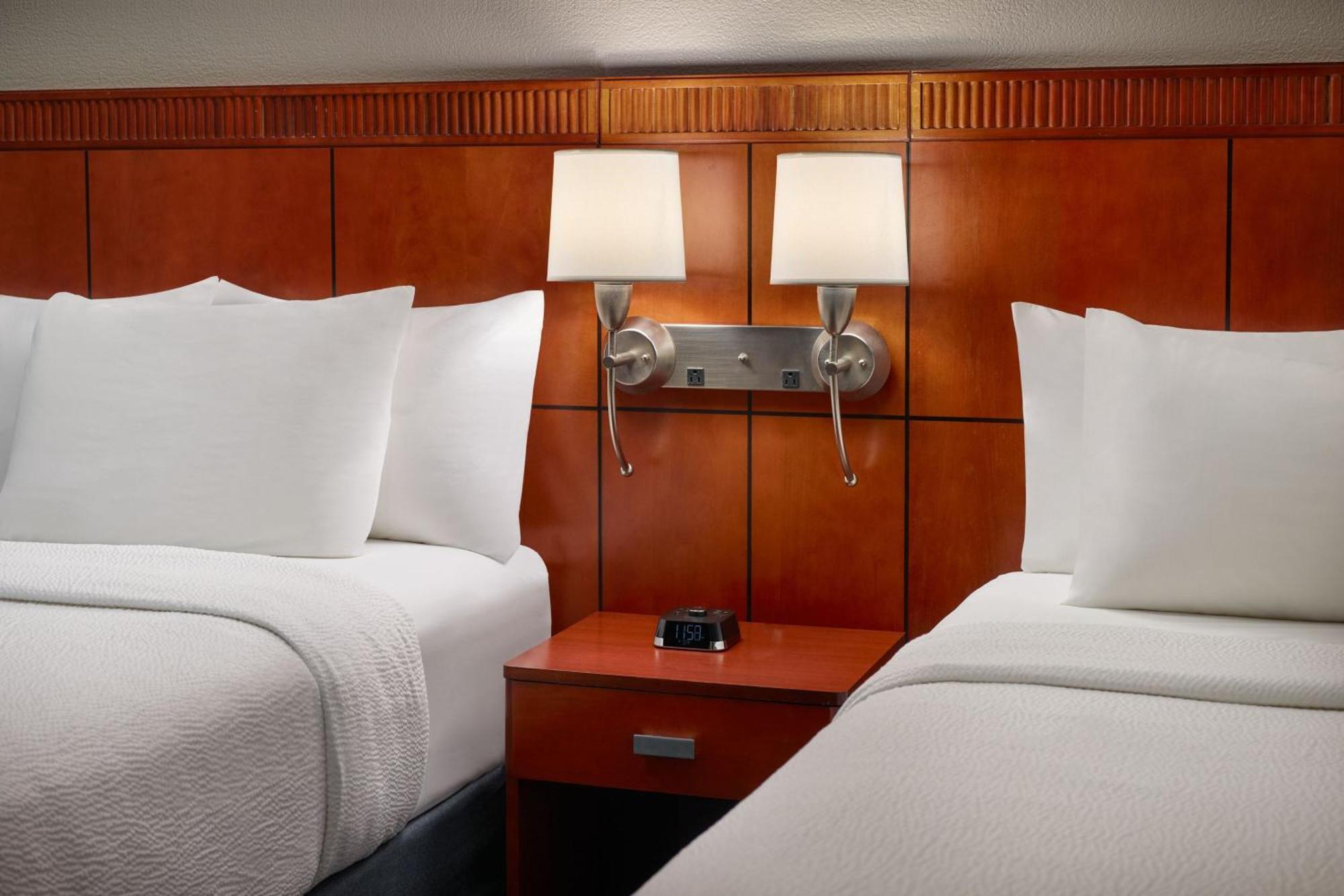 Hotel Courtyard By Marriott Atlanta Executive Park/Emory Exterior foto