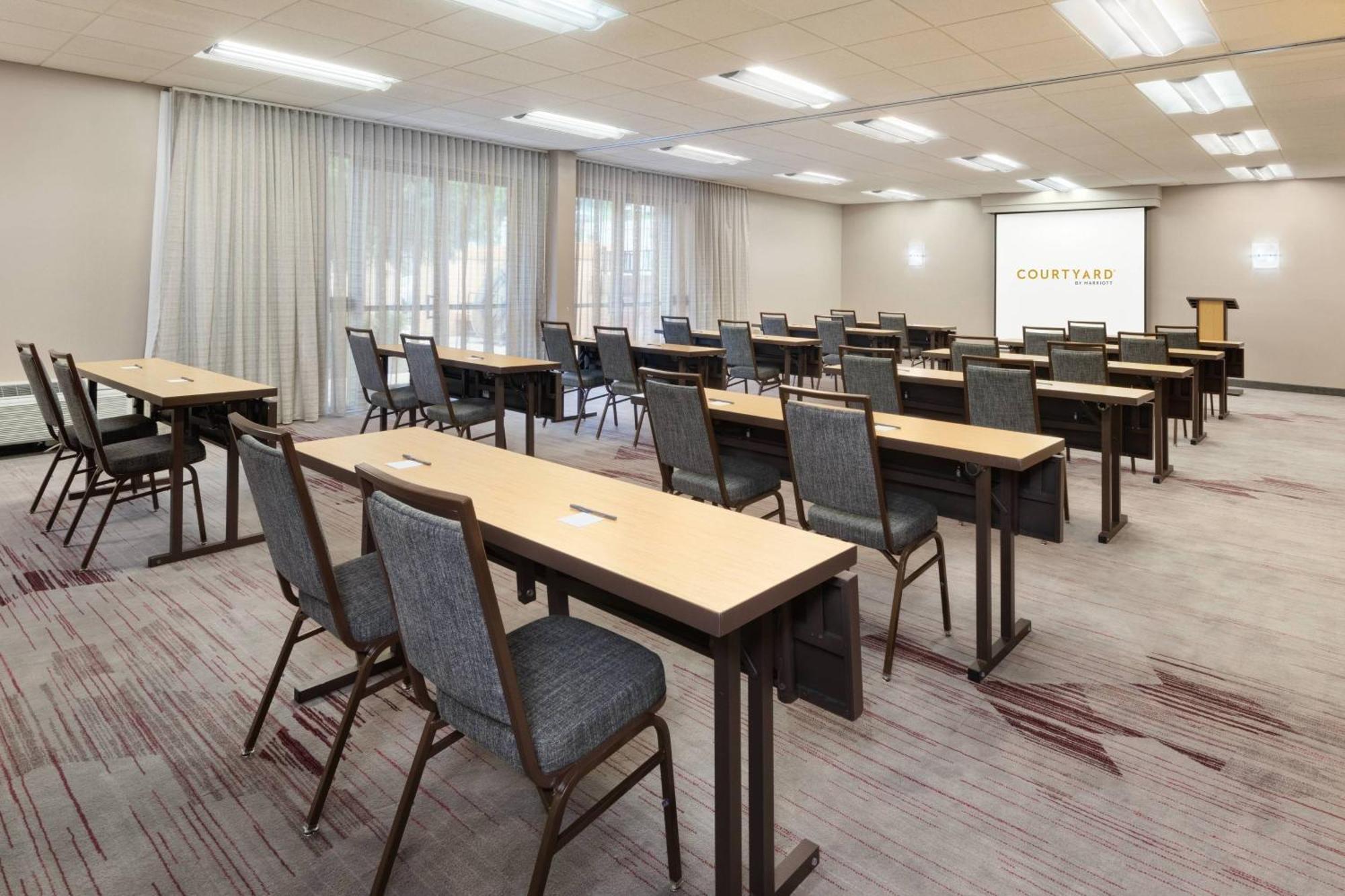 Hotel Courtyard By Marriott Atlanta Executive Park/Emory Exterior foto